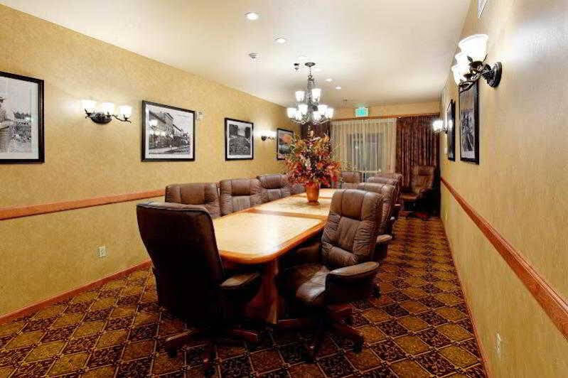 Holiday Inn Express Hotel & Suites Kalispell By Ihg Dış mekan fotoğraf